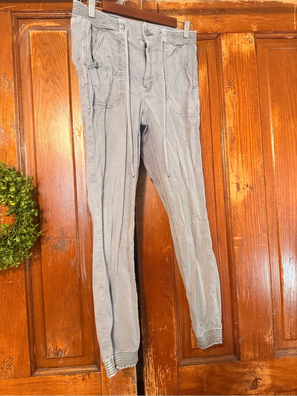 American Eagle Outfitters Light Gray Jogger Pants
